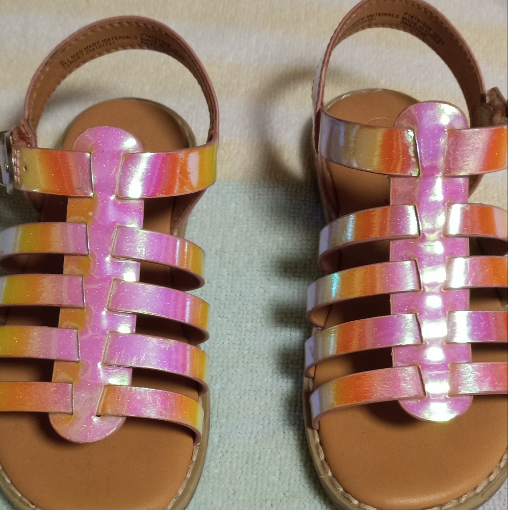 Toddler sandals. (Girls)